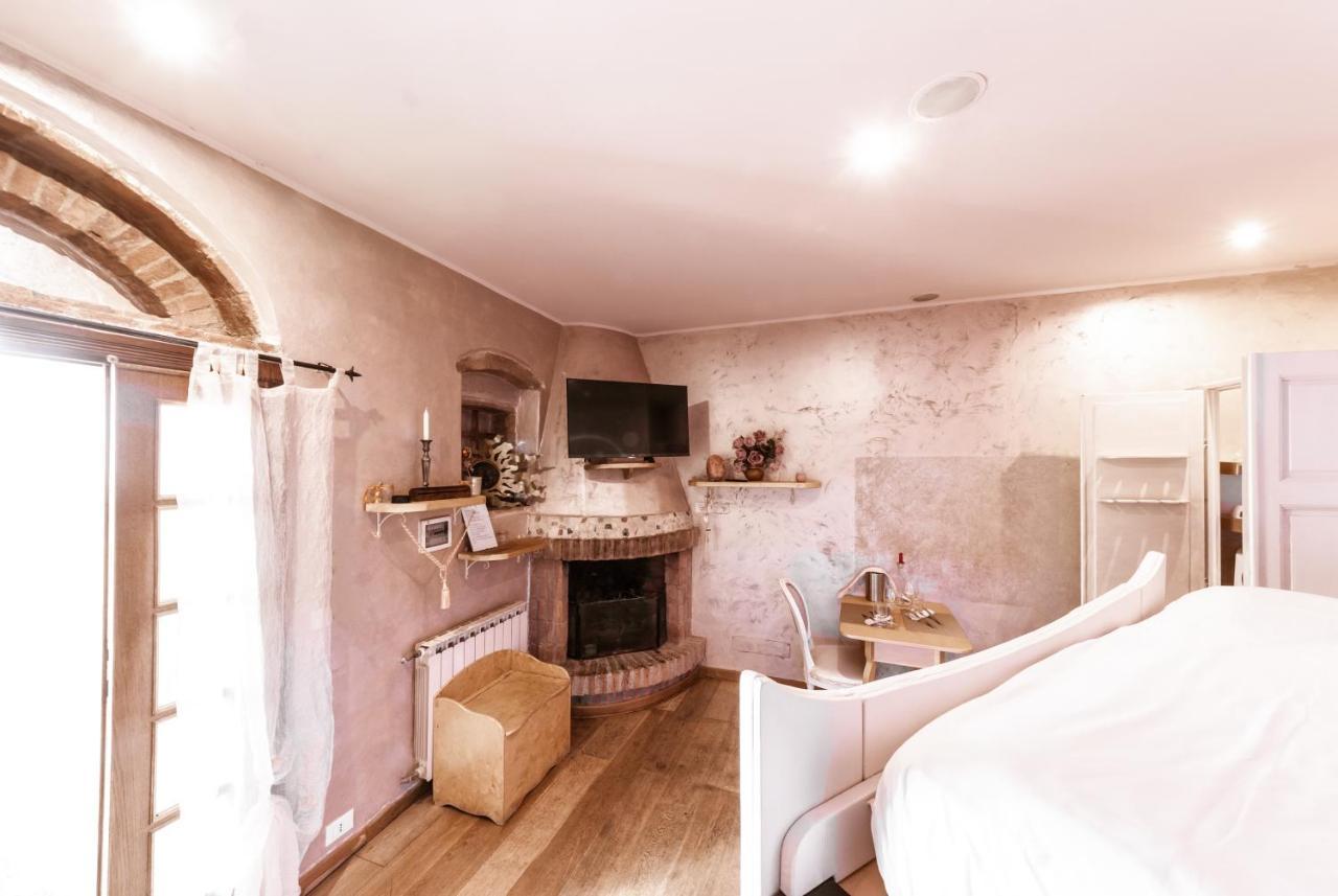 Il Nido D'Amore - Lorenzana Colombaie Bed & Breakfast Luaran gambar